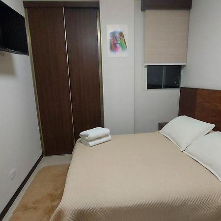 Hermoso Y Unico Apartamento Moderno, En Pleno Centro De Santa Cruz, Con Netflix Wi-Fi De 60 Mb, Estacionamiento Gratis Y Ac En Todos Los Ambientes Санта-Крус-де-ла-Сьерра Экстерьер фото